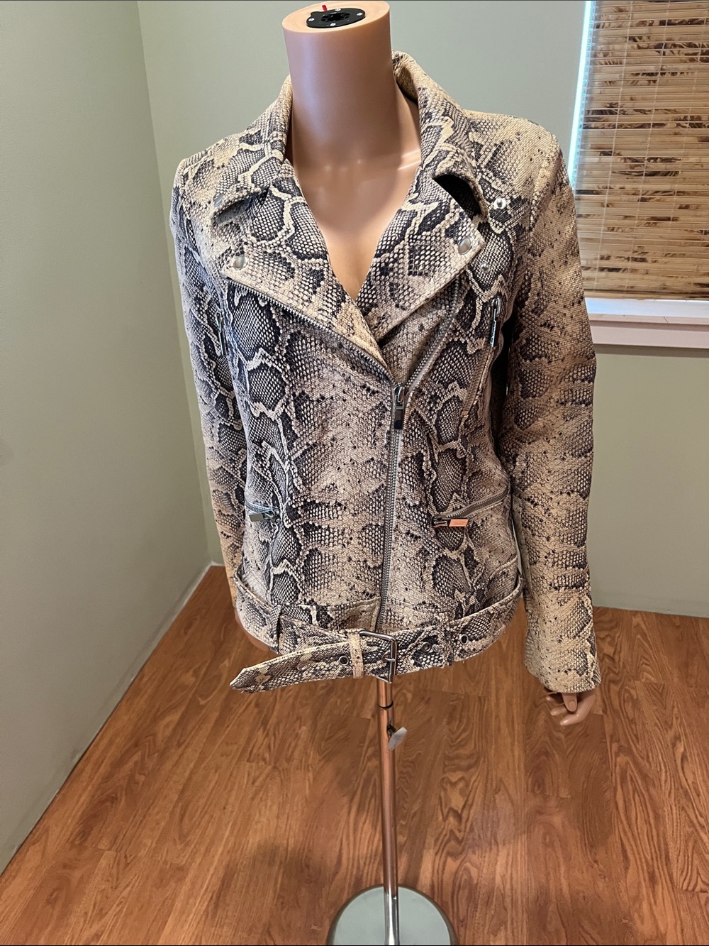 Elizabeth and James Textured Lamb Leather Snake Print Moto Jacket Size
